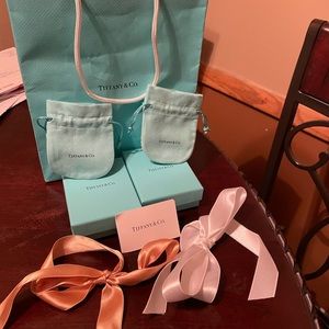 Tiffany AUTHENTIC bag , duffle sac, card , ribbons